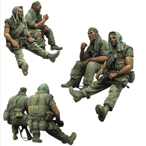 figurine resina modellino garage kit scala 1:35 guerra Vietnam 2 soldati USA a riposo A41 - Foto 1 di 1