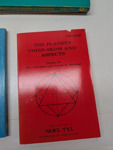 LOT OF 4 Noel Tyl Books: The Houses, Planets, Astrology and Aspects Vol 2,3,4,5 - Picture 8 of 24