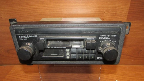 Vintage Car Audio Head unit AM/FM Radio Cassette Player Sony XR-6287t post Shaft
