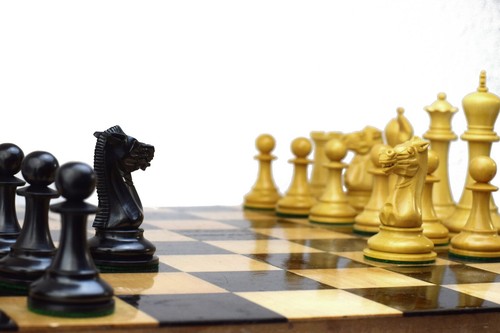 ROOGU Special Staunton 4.4" - Boxwood Wooden Chess Pieces Set India Big Foot - Picture 8 of 11