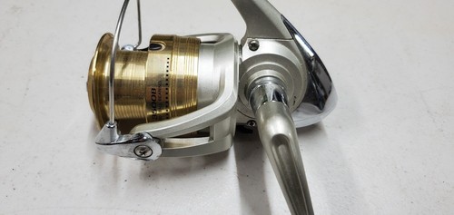 Diawa Sweepfire 3500B Spinning Fishing Reel 0.32-190 Ball Bearings Very Nice - Picture 6 of 8