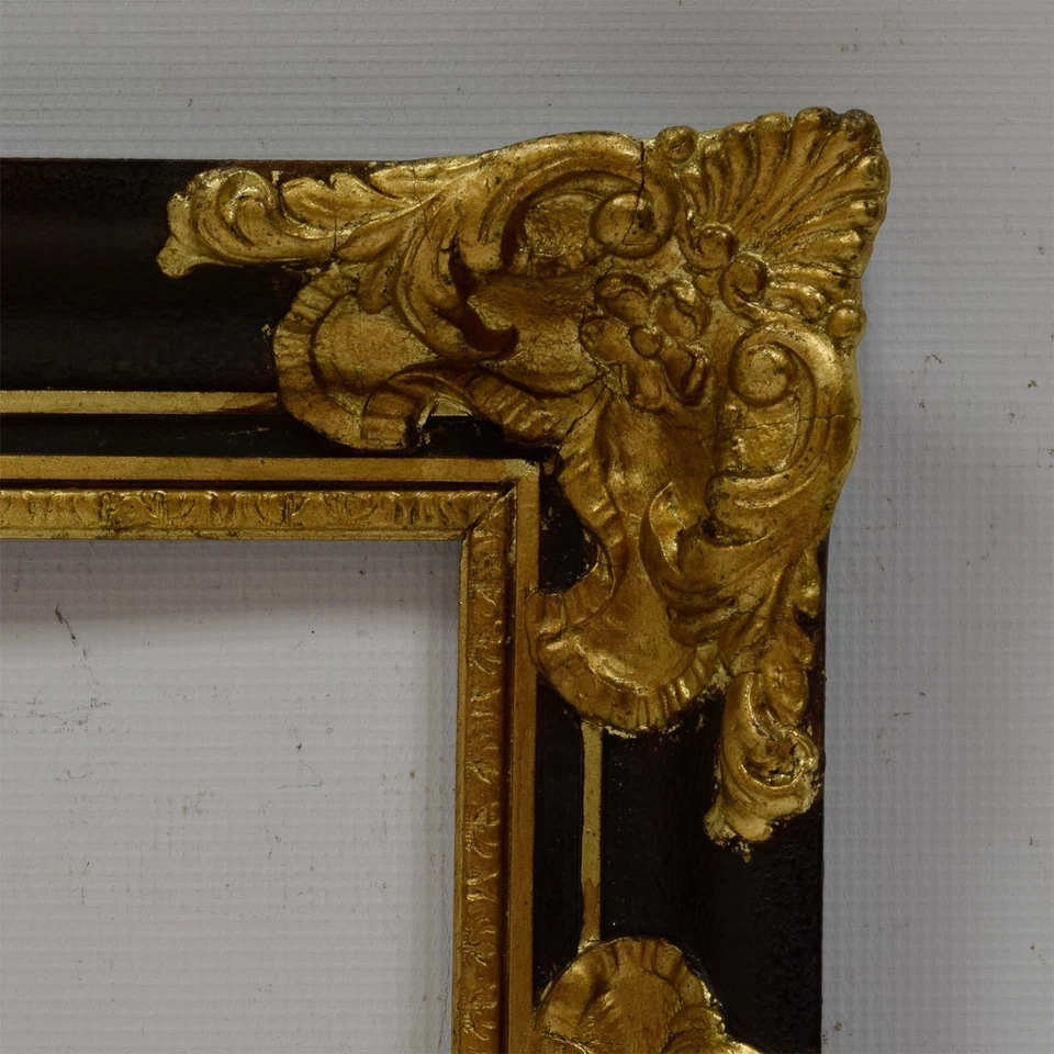 aprox. 1900-1920 Antiguo marco de madera con hoja de metal Interior: 16,1x12,2 pulgadas Foto 2 de 4