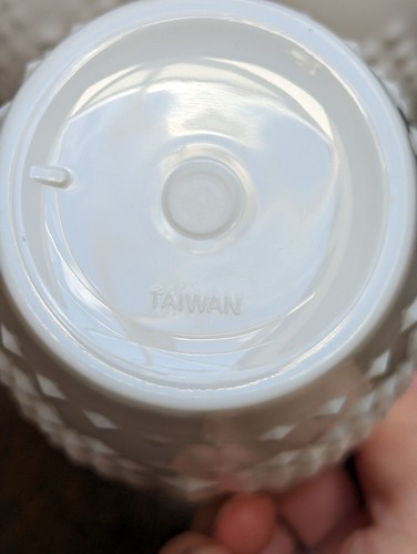 4 x Rare Vintage Plastic Look like Milk Glass Hobnail Tumblers Taiwan Picnic BBQ - Picture 3 of 11
