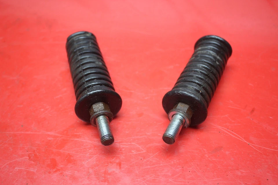 Par de estriberas traseras Suzuki T250 1971 Foto 2 de 4