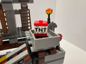 LEGO Minecraft: The Mine (21118)