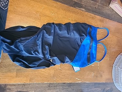 Nike Womans Wingback Athletic One Piece Swimsuit Size 38WMS 12