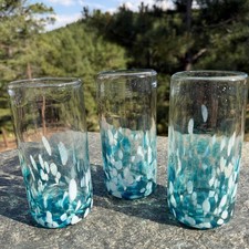 Juego de 3 vasos de vidrio azul soplado a mano de cajón y barril de cristalería costera