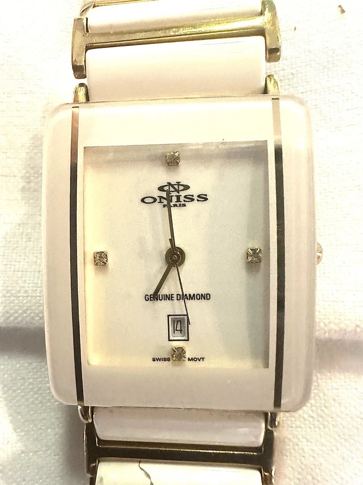 Reloj para mujer Oniss Paris con fecha rectangular de cerámica blanca acentuada con diamantes Foto 2 de 4