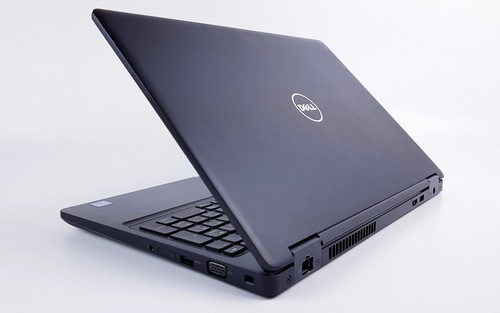 Dell Latitude 5580 15.6" i7-7820HQ 16GB RAM 256GB SSD Windows 10 Pro Laptop - Picture 5 of 6