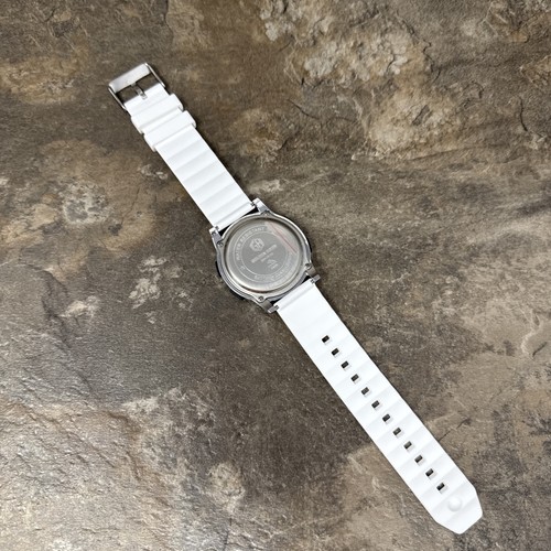 GOLDEN HOUR Ultra-Thin Minimalist Sports Waterproof Digital Watch Unisex White - Picture 3 of 5