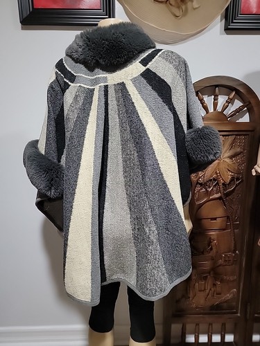 Northern Angel Faux Fur Trimmed Size S/M Cape/Caplet/Poncho/Kimono #C - Picture 4 of 9