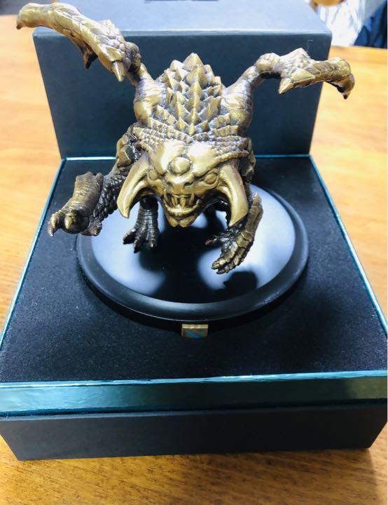 T17 Baby Roshan and Aegis set DOTA2