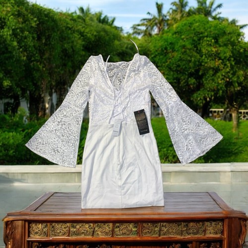 Bebe Y2K Obsession Floral Long Sleeve Back Laceup White Dress Woman Size Small - Picture 2 of 7