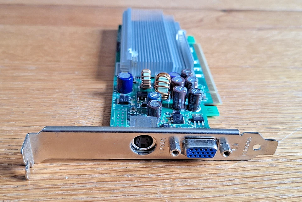 ACER - Carte graphique VG.62SET-C01 - 64 Mo - PCI - Photo 2/3