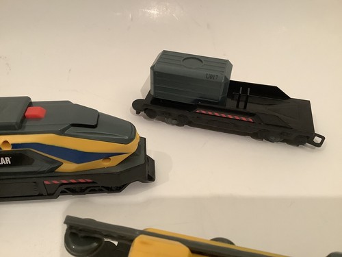 CATERPILLAR CONSTRUCTION BATTERY POWERED TOY TRAIN SET - NO TRACKS - - Picture 9 of 11