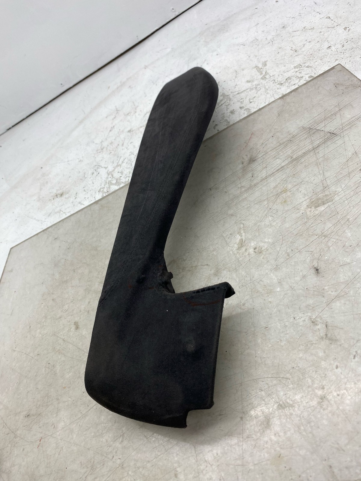 2019-2023 ASTON MARTIN VANTAGE OEM FRONT RIGHT SEAT TRIM COVER PANEL BLACK