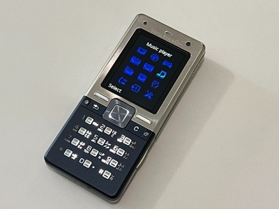 Sony Ericsson T650 - 16 MB - Midnight Blue (Unlocked)