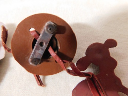 Vintage Celluloid Western Brooch Lot 3 Cowboy Bronc Calf w/ Saddle - Picture 7 of 7