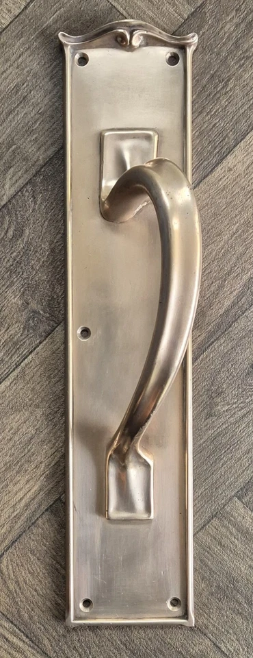 Single Large Art Nouveau Antique Brass R/ Hand Door Pull Handle x2 Available - Image 3 of 3