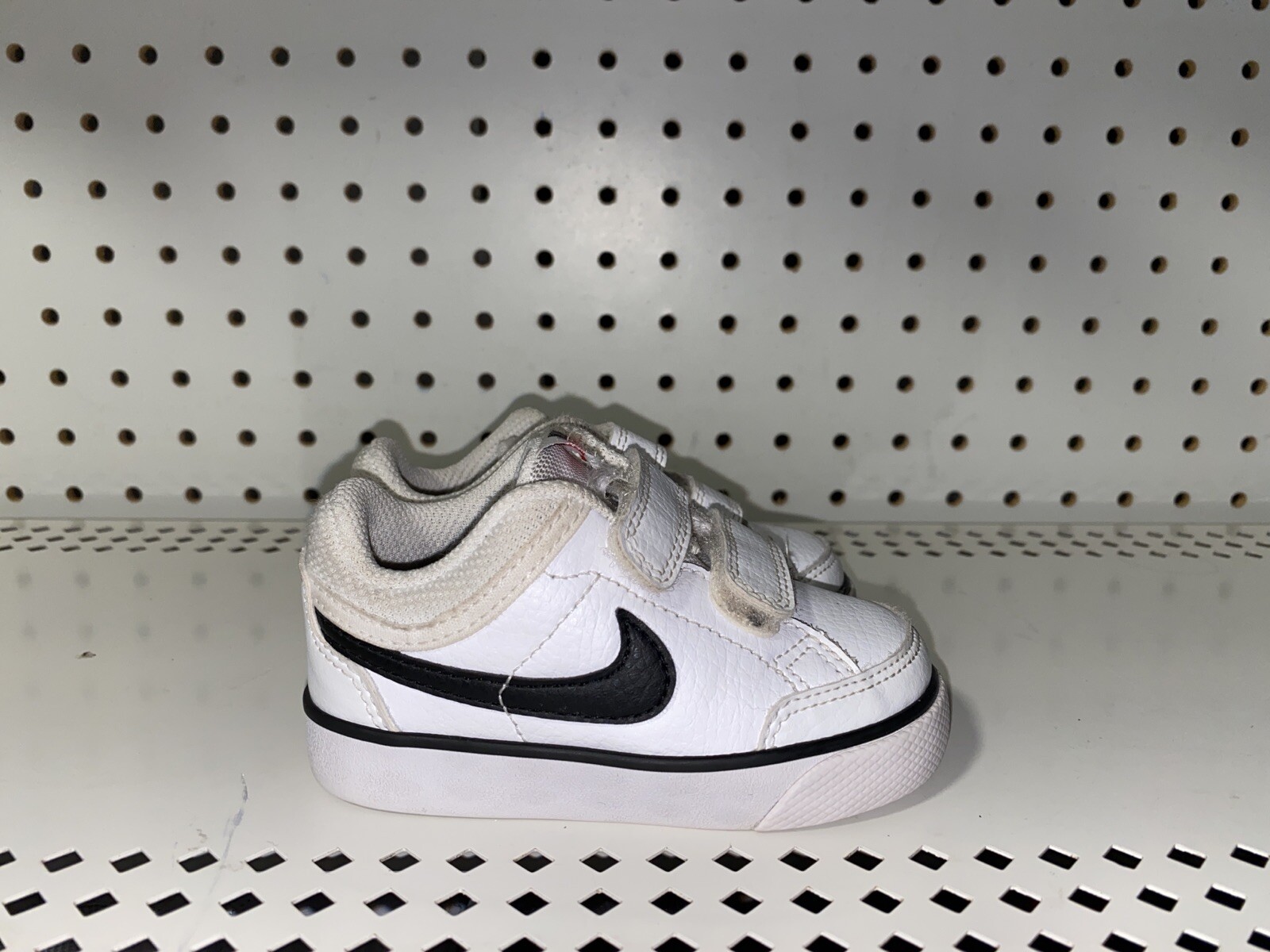 baby nikes size 3
