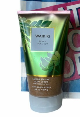 Bath & Body Works Waikiki Beach Coconut Sand Sea Salt Body Scrub