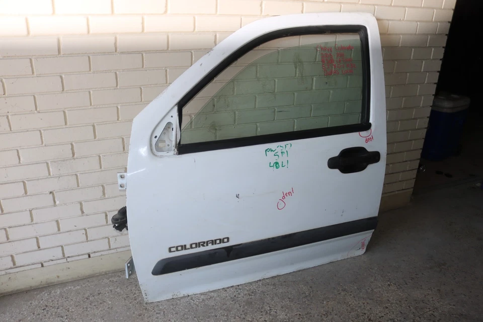 2005 2011 CHEVROLET COLORADO LEFT SIDE FRONT DOOR OEM Foto 2 de 4