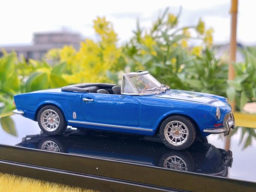 Fiat / 124 sport spider / 1966 / 1/43 Diecast Car / Vitesse - Picture 7 of 24