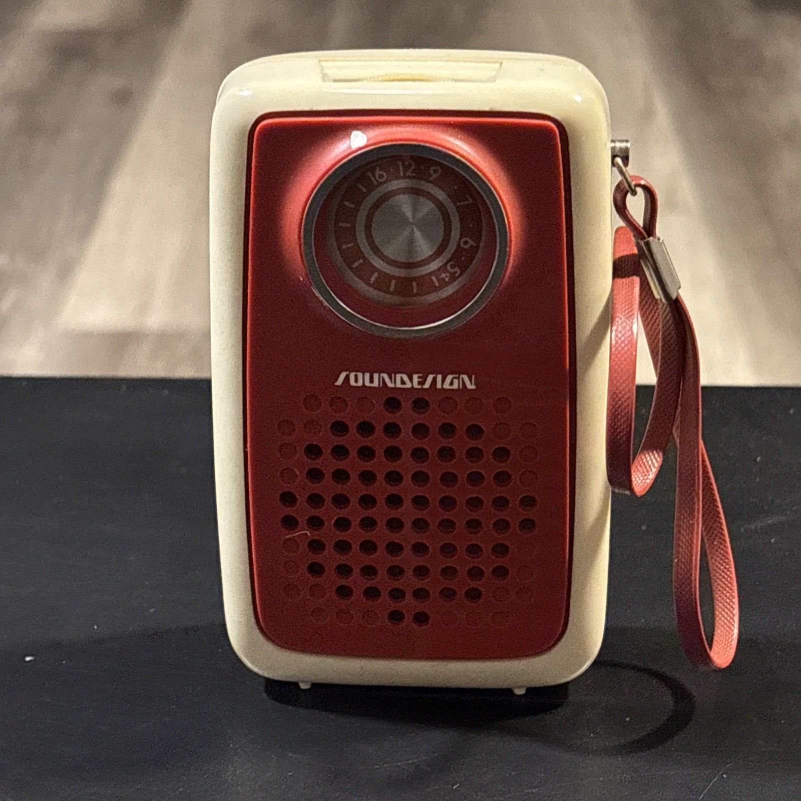 SOUNDESIGN 1177 Transistor Radio - Works In Box With Instructions