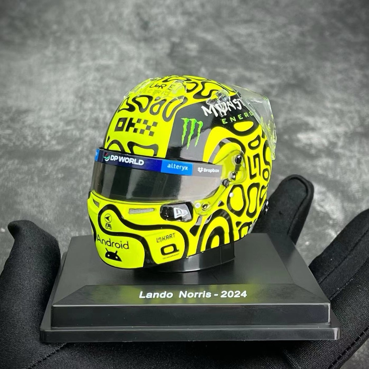 スパーク1/5 ヘルメットLando Norris 2019 スパーク1/5 ヘルメットLando Norris 2019 1/5 Spark 2019 Lando