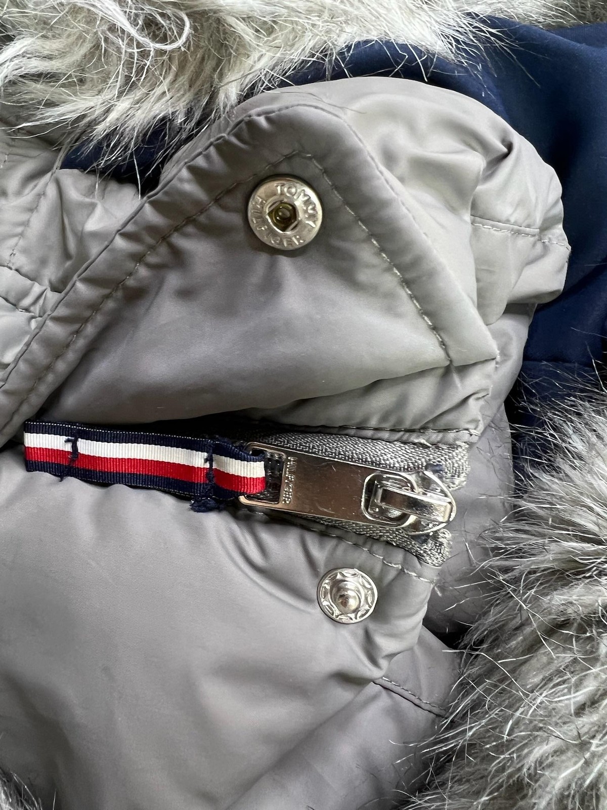 Tommy Hilfiger Puffer Coat Womens Medium Gray Faux Fur Hood Primaloft Insulated thumbnail 6