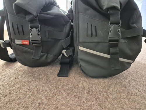 Givi UT808 Ultima-T 25 Litres Side Bags (Pair) - Picture 4 of 8