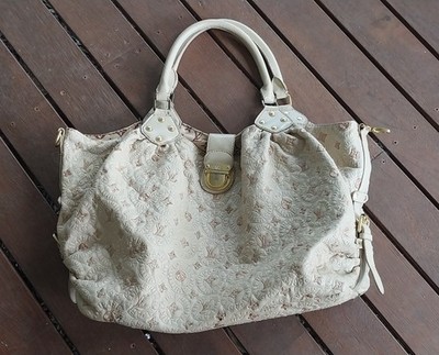 Louis Vuitton Monogram Mahina XL Lobo Bag