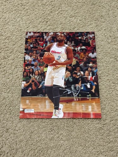 DWYANE WADE SIGNED 11X8.5 BASKETBALL PHOTOGRAPH MIAMI HEAT AUTOGRAPH MINT