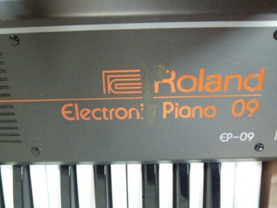 Roland ローランド　電子ピアノ　キーボードEP-09 ジャンク ローランド Roland EP-09 Electric Piano 09 キーボード -f470