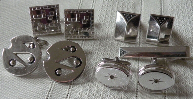 Retro Vtg. Lot 3 Pair Swank Silver Tone MCM Cufflinks & Tie Bar 1 pair unsigned Retro Vtg. Lot 3 Pair Swank Silver Tone MCM Cufflinks & Tie Bar 1 pair unsigned