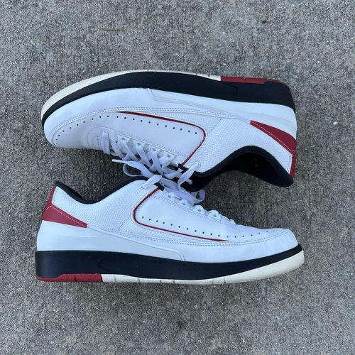 Jordan 2 Retro Low “Chicago” Size 10.5