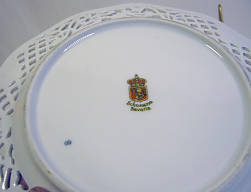 Vintage Schumann PORCELAIN LACE GOLD RIMMED FLOWER PLATE Bavaria - Picture 4 of 5