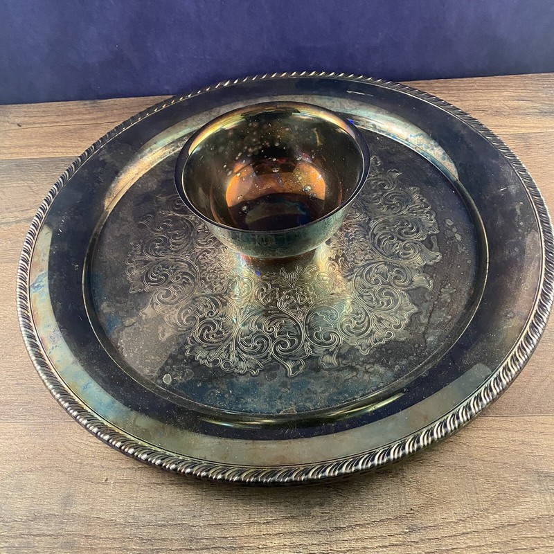 Beautiful Silver Plate Chip and Dip Tray and Cup Vintage 15 inch Oneida