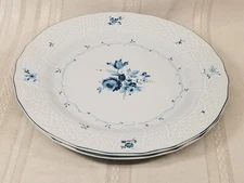 2 Mikasa Precious Blue Sheffield Dinner plates D2502