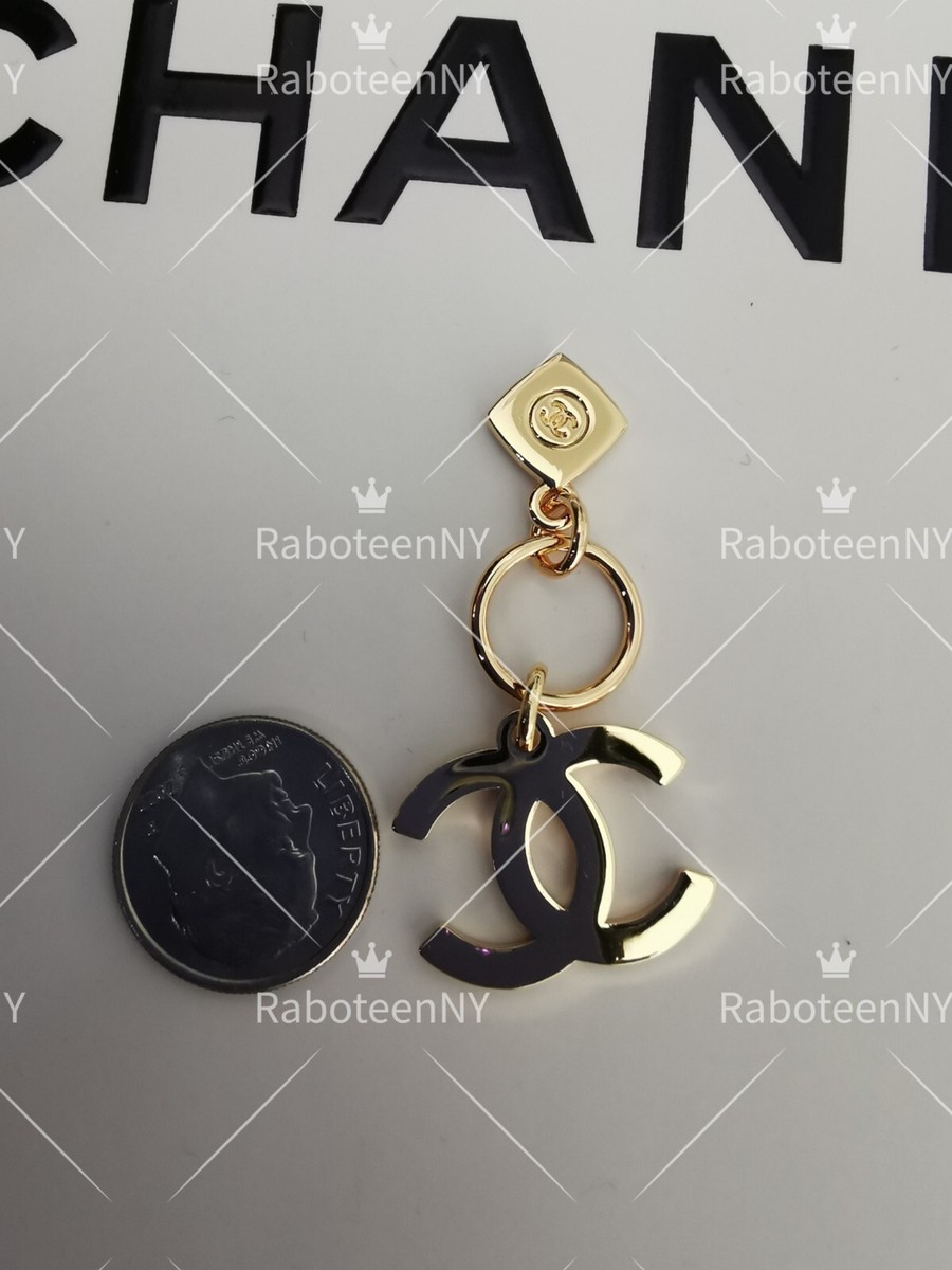 CHANEL♡ 2023ホリデー限定CCロゴ　N°5ボトル N°5ロゴ３点セット 179080431_o1.jpg?