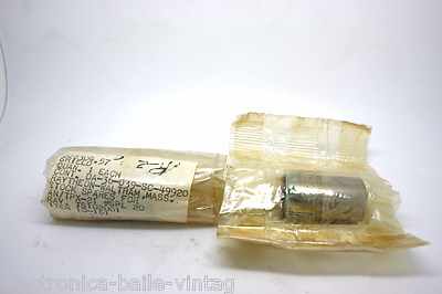 NEU RAYTHEON 7 PIN TUBE SHIELD SOCKET FOR 6AL7 AND ÄHNLICHS - TS102U01