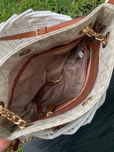 michael kors handbag - Picture 3 of 5