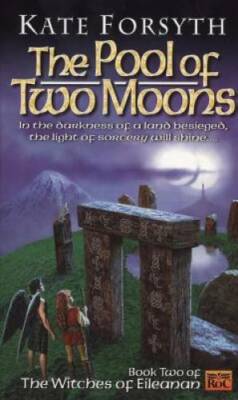 The Pool of Two Moons: Witches of Eileanen Book 2 (Witches of Eileanan) - GOOD