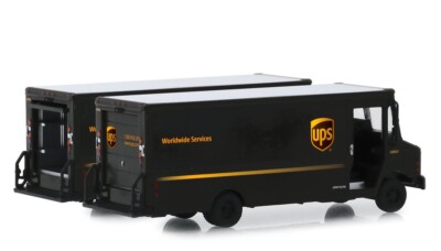 レア！チェイス！グリーンライト　UPS　2019　パッケージカー　1/64　新品 レア！チェイス！グリーンライト UPS 2019 パッケージカー 1/64