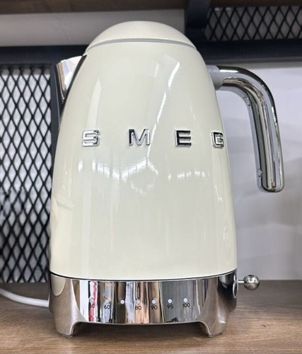 Smeg Retro Style Electric Kettle Temperature Control Water Boiler 1.7L Cream