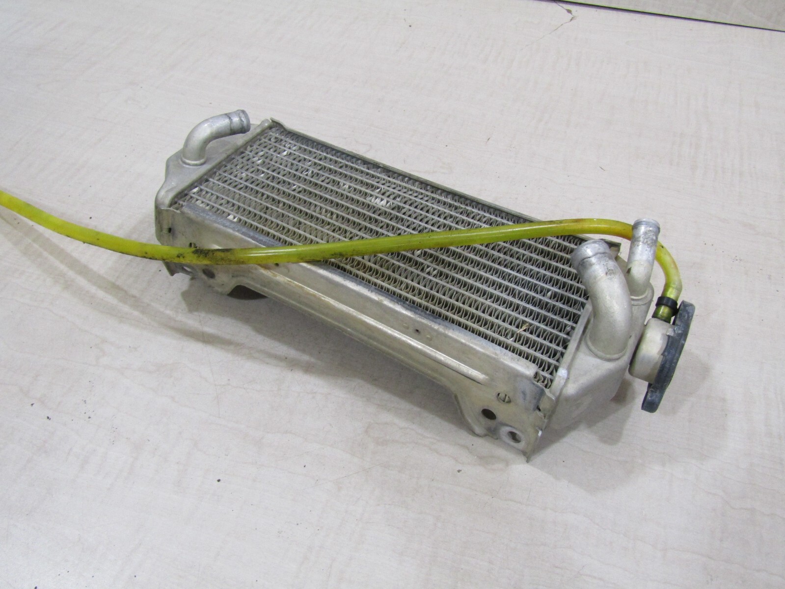 1999 1996-2000 SUZUKI RM250 RIGHT SIDE RADIATOR 17710-37E10