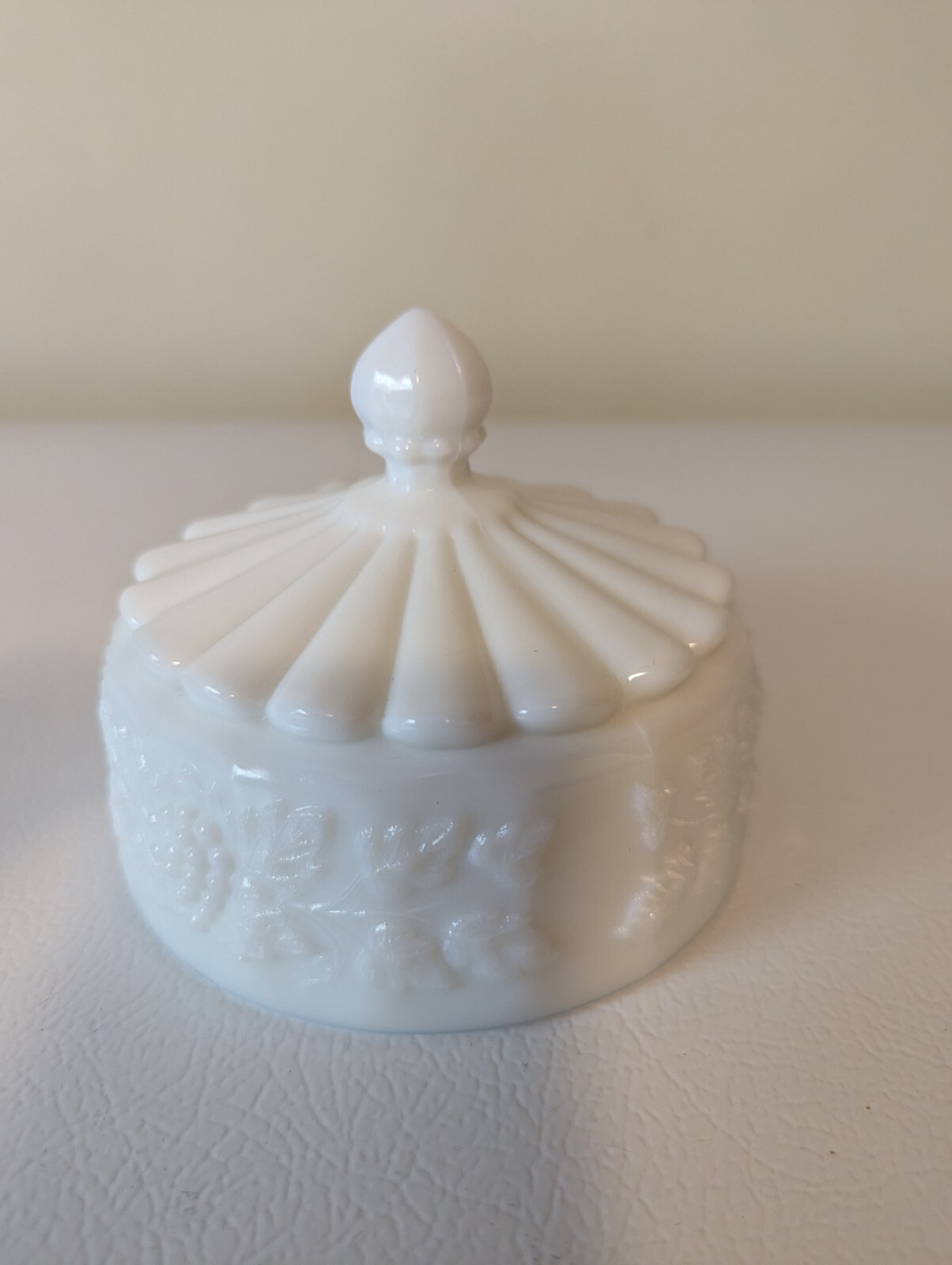 Westmoreland Milk Glass Grape Leaves Butter Dish Lid Only No Damage