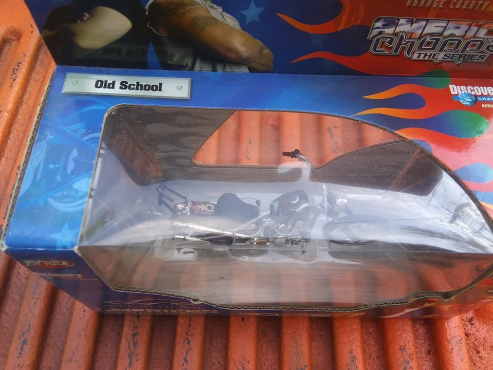 1:18 American Chopper Cody's Old School Harley Panhead Chopper rigid frame biker - Image 4 of 4