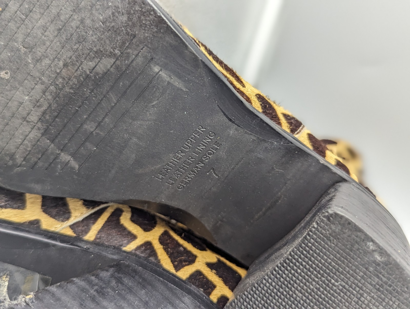 Intentionally Blank Size 7 Square Toe Giraffe Ani… - image 5