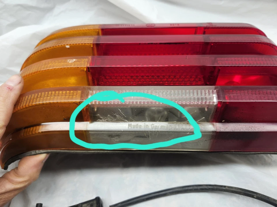 1973 - 1976 LÂMPADAS TRASEIRAS DE MOTORISTA E PASSAGEIRO MERCEDES BENZ 200 230 240 240D 280 - Imagem 3 de 4